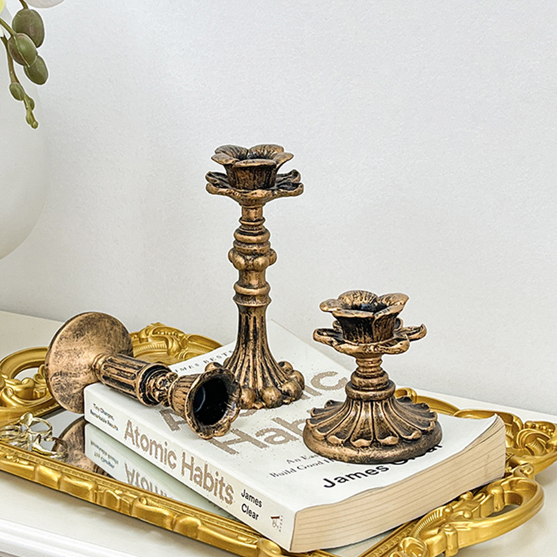 Vintage-Bronze-Kerzenständer-F – Tables Bewertung und Preis