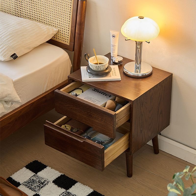 Nachttische aus Holz, Vintage- – Solid Wood Nightstand 2 Drawers Bewertung und Preis